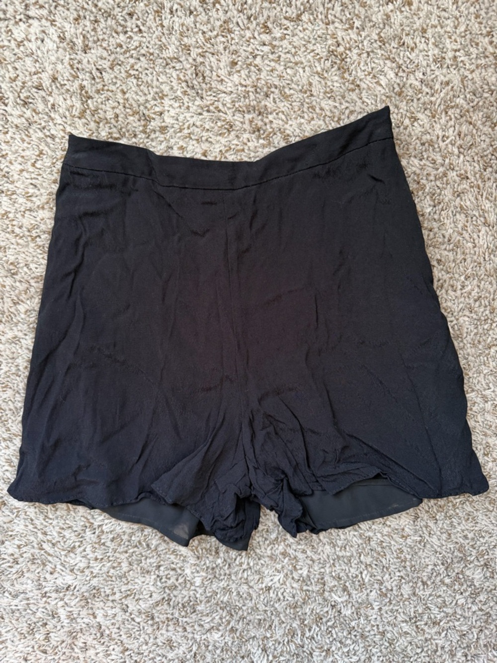 Wilfred Black Lightweight High-Rise Skort Shorts